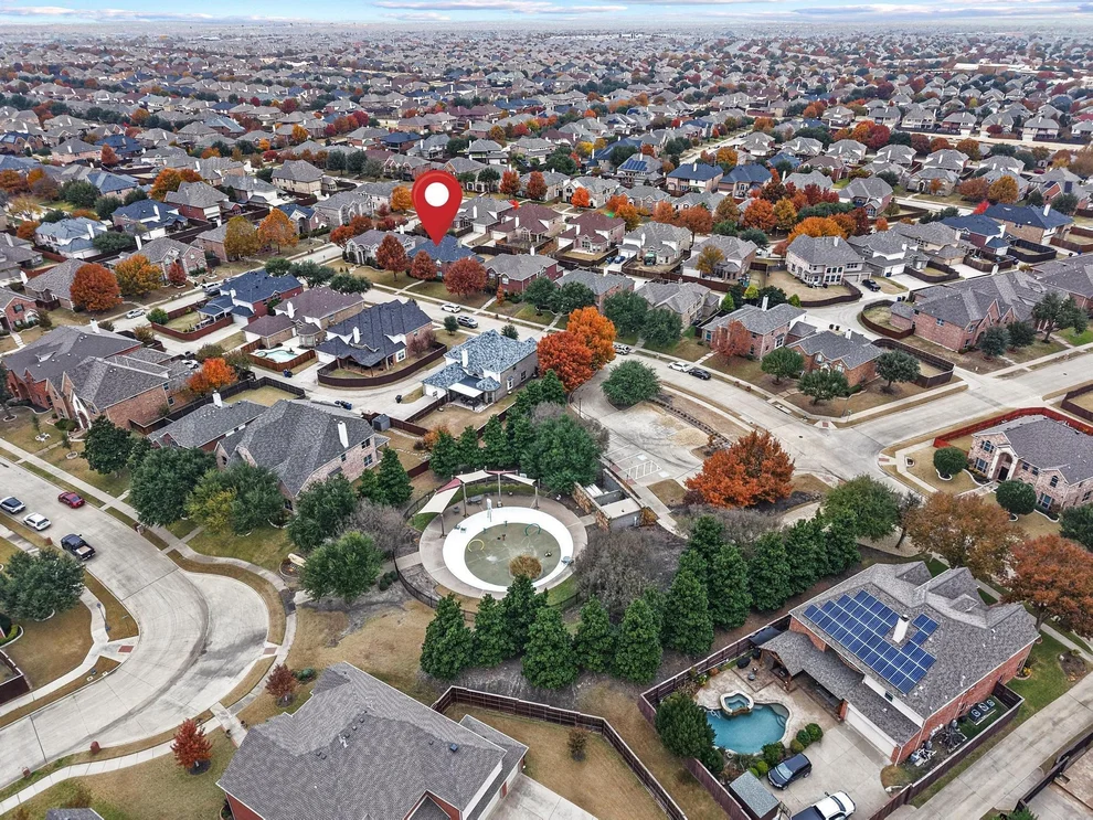 Unit for sale at 13350 Lincolnshire Lane, Frisco, TX 75035