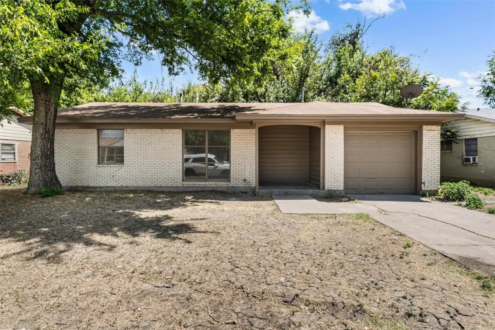 Unit for sale at 3812 Acree Street, Beverly Hills, TX 76711