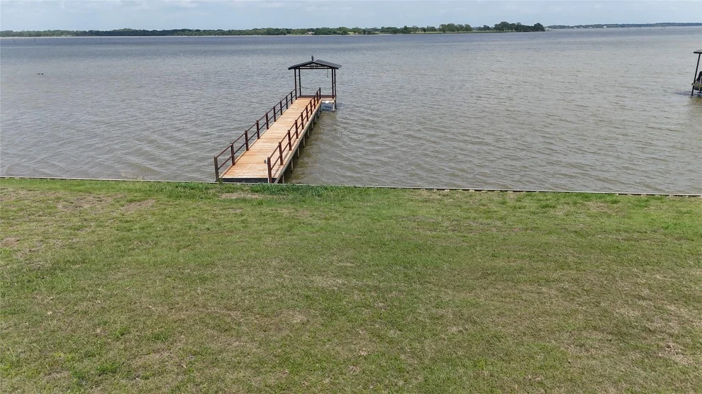 Unit for sale at 401 Meandering Way, Corsicana, TX 75109