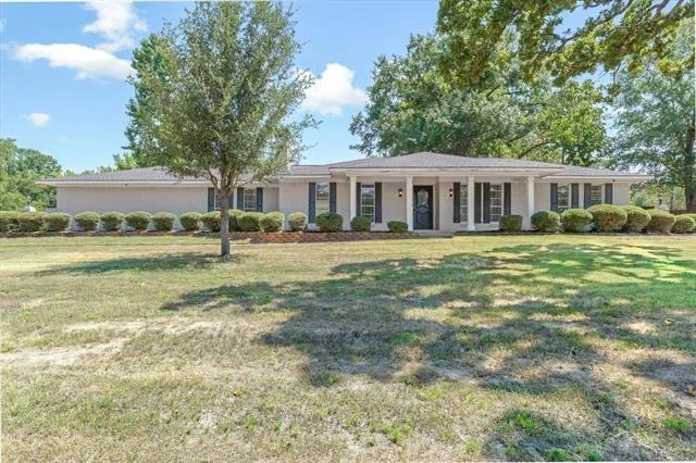 Unit for sale at 1015 W College Street, Canton, TX 75103