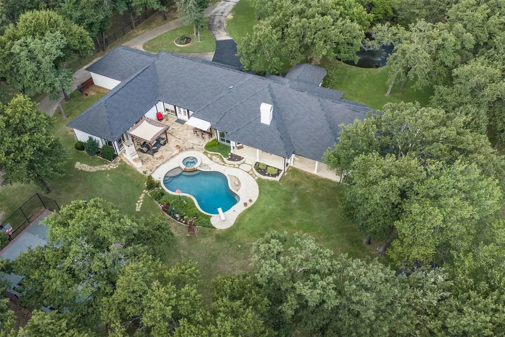 Unit for sale at 980 Ranch Road, Copper Canyon, TX 76226