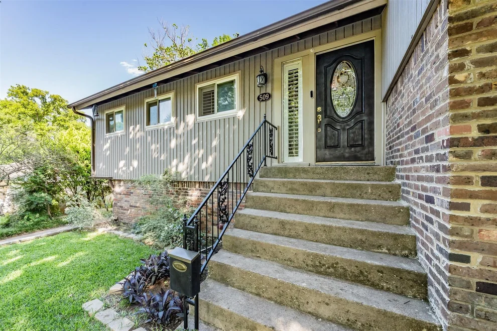 Unit for sale at 509 Westcliff Drive, Euless, TX 76040