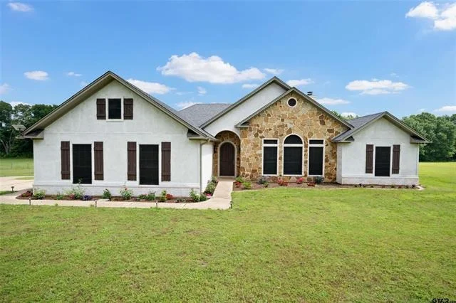 Unit for sale at 808 N Jarvis Street, Troup, TX 75789
