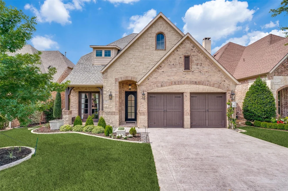 Unit for sale at 29 Pristine Pond Drive, Frisco, TX 75034