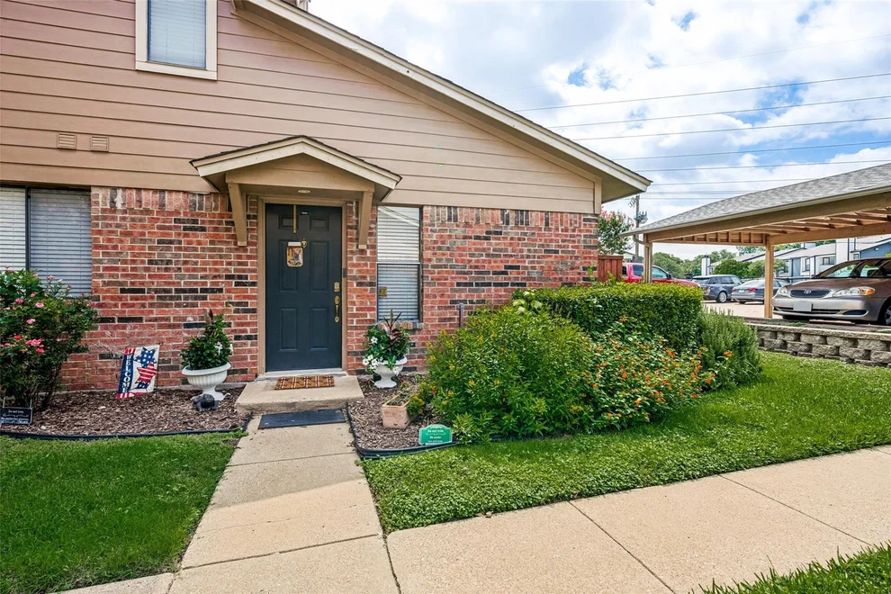 Unit for sale at 5644 Cedar Creek Drive, Benbrook, TX 76109