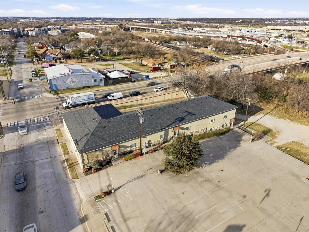 Unit for sale at 1301 E Weatherford Street, Fort Worth, TX 76102