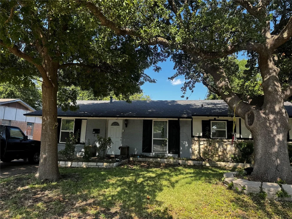 Unit for sale at 110 N Bowser Road, Richardson, TX 75081
