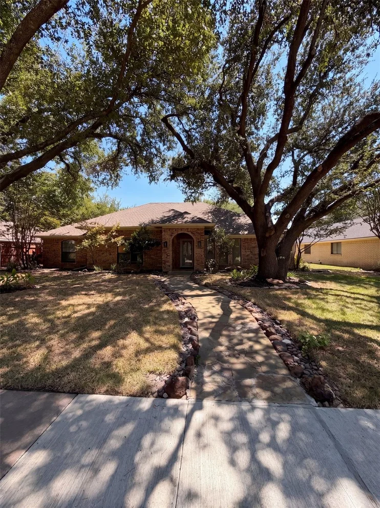 Unit for sale at 3924 Mesa Drive, Plano, TX 75074