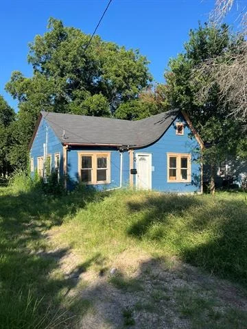 Unit for sale at 208 N Lumpkin Street, Mart, TX 76664