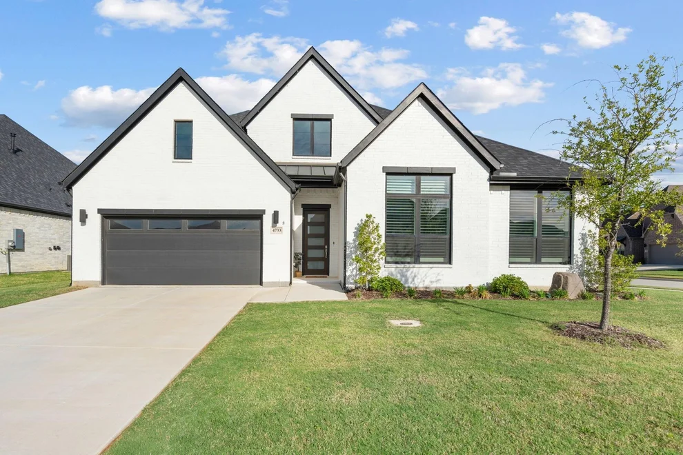 Unit for sale at 4733 Valley Peak, Flower Mound, TX 76262