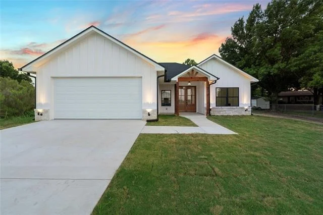 Unit for sale at 267 Sherwood Drive, Woodway, TX 76712