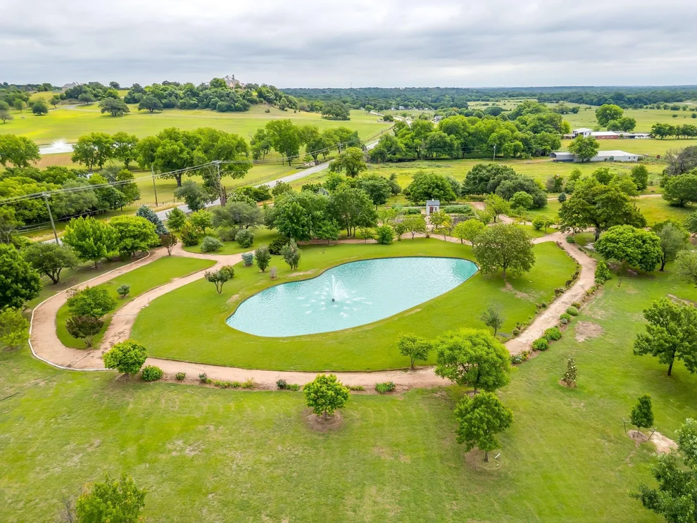 Unit for sale at 4600 E Bankhead Highway, Hudson Oaks, TX 76087