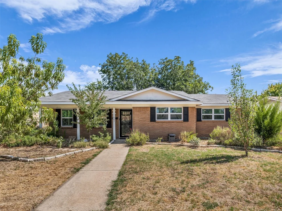 Unit for sale at 1007 Melrose Drive, Waco, TX 76710