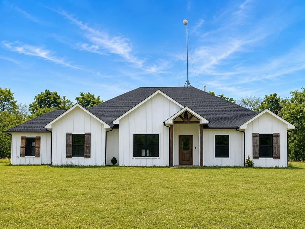 Unit for sale at 511 Interstate Highway 30 E, Sulphur Springs, TX 75482