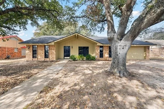 Unit for sale at 1519 Lorene Lane, Marlin, TX 76661