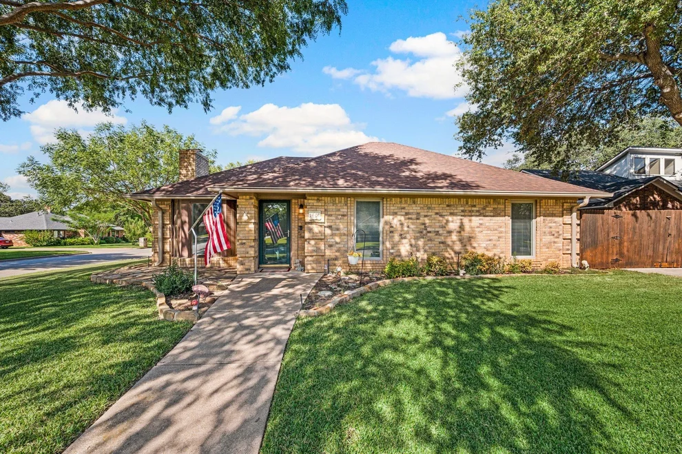Unit for sale at 1401 Sandpiper Street, Grapevine, TX 76051