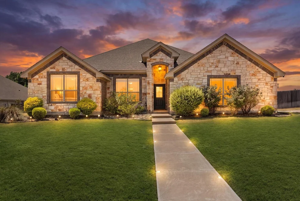 Unit for sale at 125 Mini Road, Lorena, TX 76655
