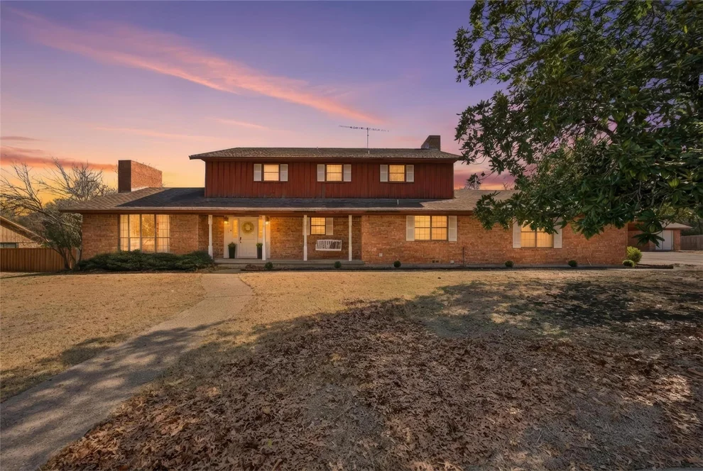 Unit for sale at 2210 White Street, Clifton, TX 76634