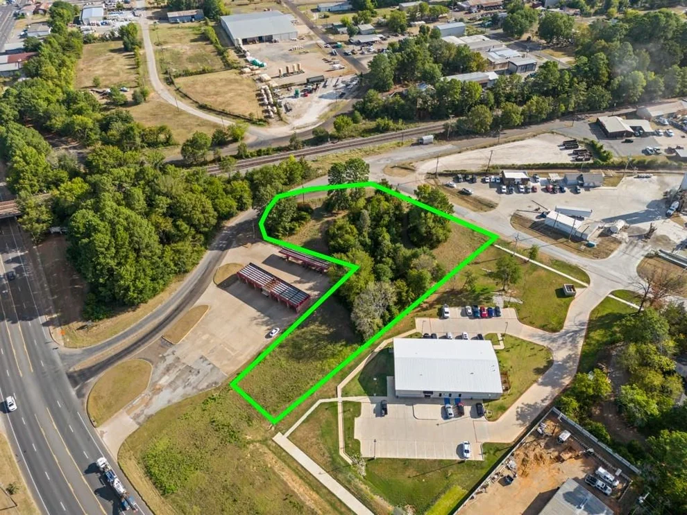 Unit for sale at 3208 W Loop 281, Longview, TX 75604