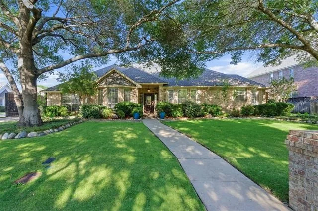 Unit for sale at 5017 River Bluff Drive, Fort Worth, TX 76132