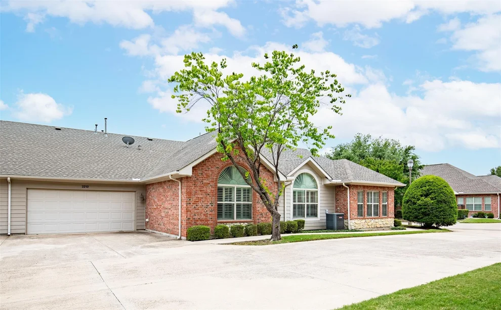 Unit for sale at 3250 Rosemeade Drive, Fort Worth, TX 76116