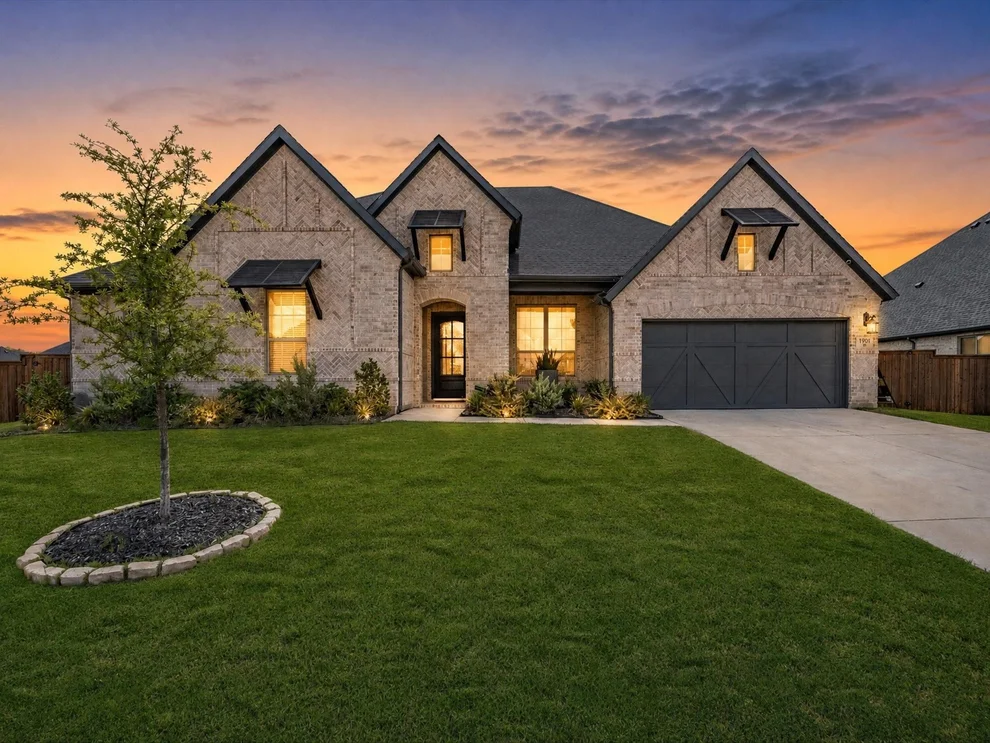Unit for sale at 1901 Rockwood Lane, Mansfield, TX 76063
