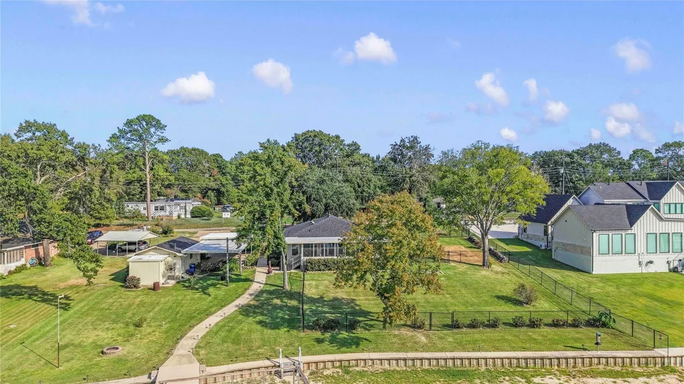 Unit for sale at 14808 Shady Trail Circle, Eustace, TX 75124