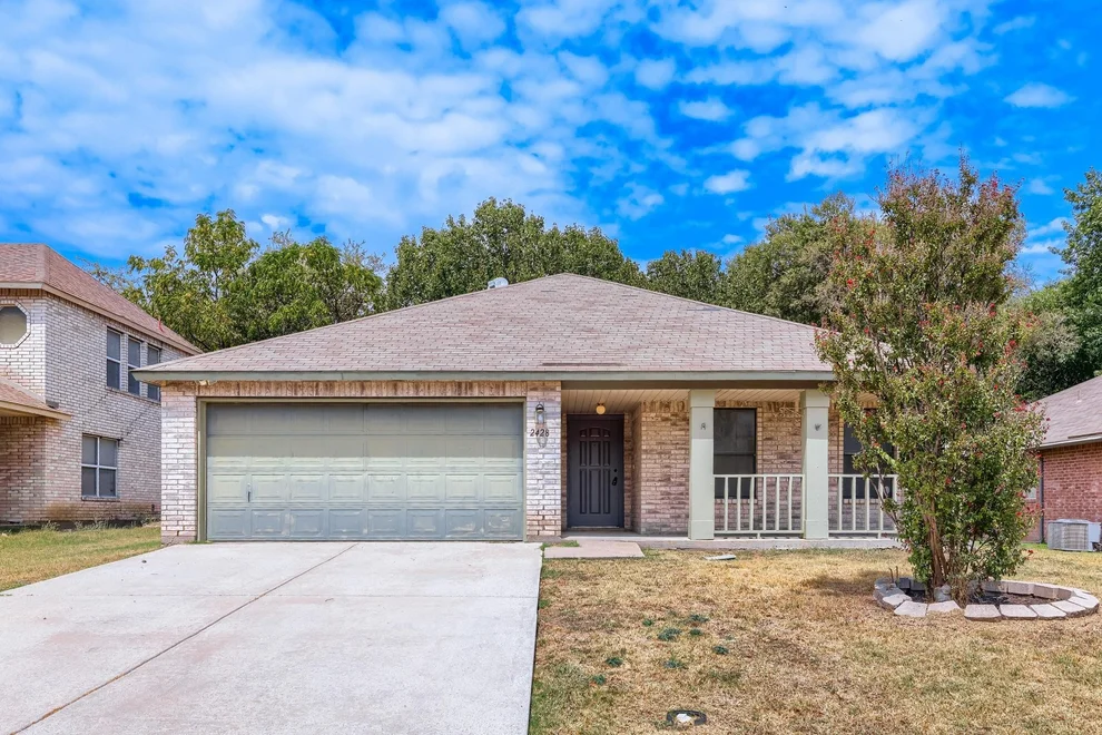 Unit for sale at 2428 Winford Drive, Grand Prairie, TX 75052