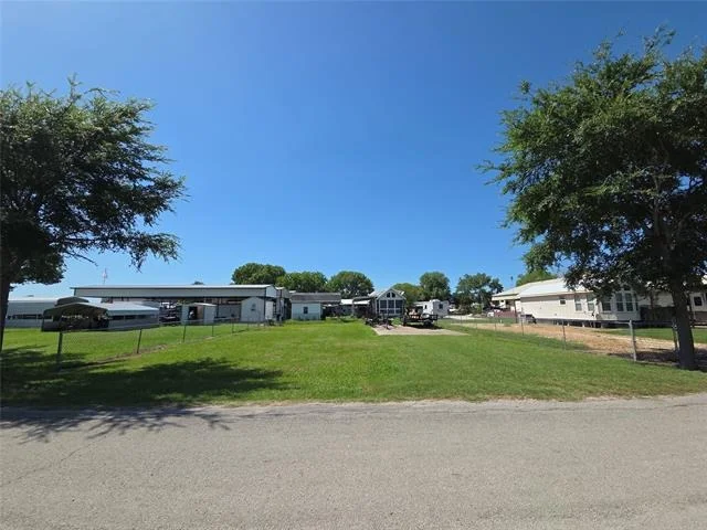 Unit for sale at Lots 23 & 24 Pelican Isle Drive, Kerens, TX 75144