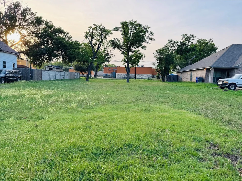 Unit for sale at 2121 Columbus Avenue, Waco, TX 76701