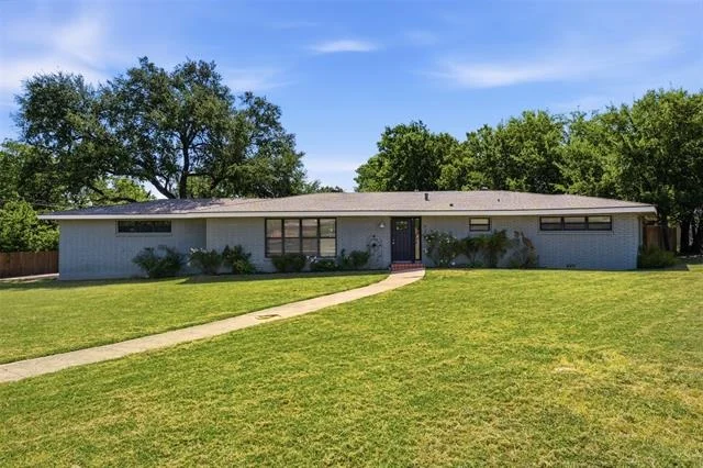 Unit for sale at 627 Bellaire Drive, Woodway, TX 76712