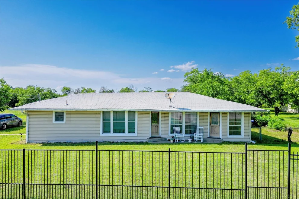 Unit for sale at 5073 State Highway 7, Marlin, TX 76661