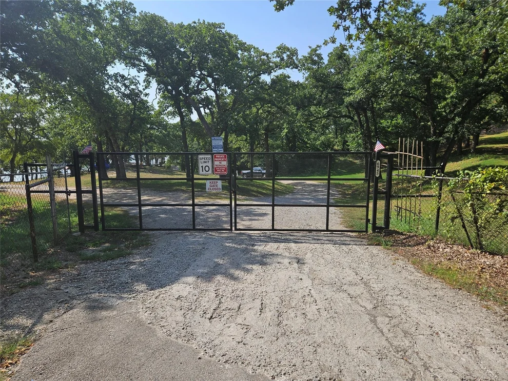 Unit for sale at 7150 Allyn Drive, Azle, TX 76020