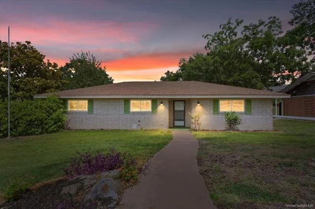 Unit for sale at 849 Arlington Drive, Woodway, TX 76712