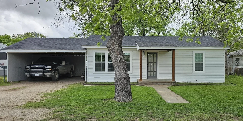 Unit for sale at 225 S Avenue D, Cross Plains, TX 76443