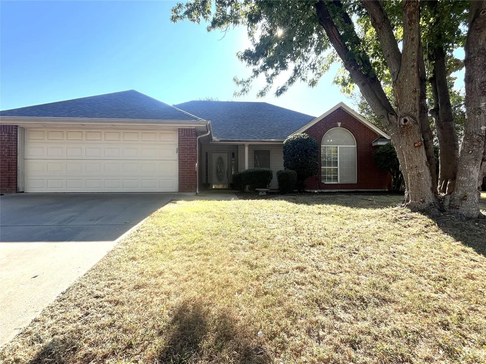 Unit for sale at 518 Wild Springs Drive, Midlothian, TX 76065