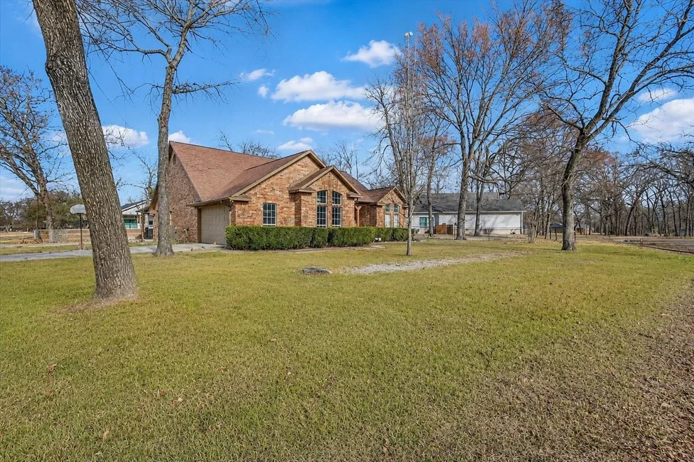 Unit for sale at 101 Idlewood Road, Enchanted Oaks, TX 75156