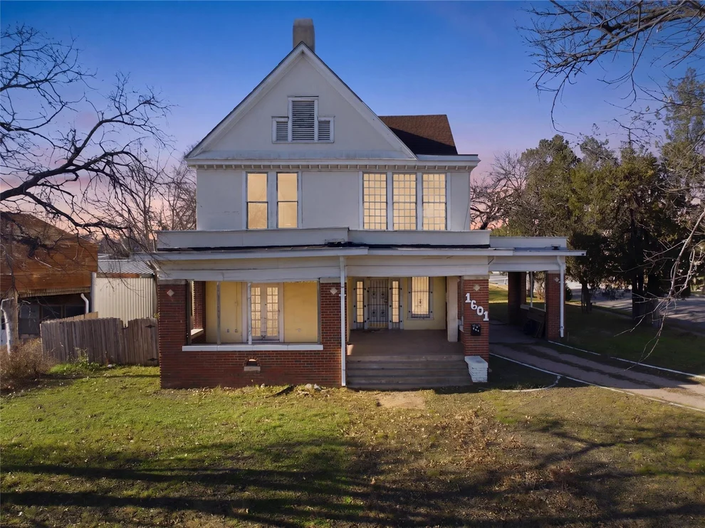 Unit for sale at 1601 Columbus Avenue, Waco, TX 76701