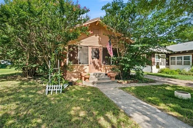 Unit for sale at 1307 S Seaman Street, Eastland, TX 76448
