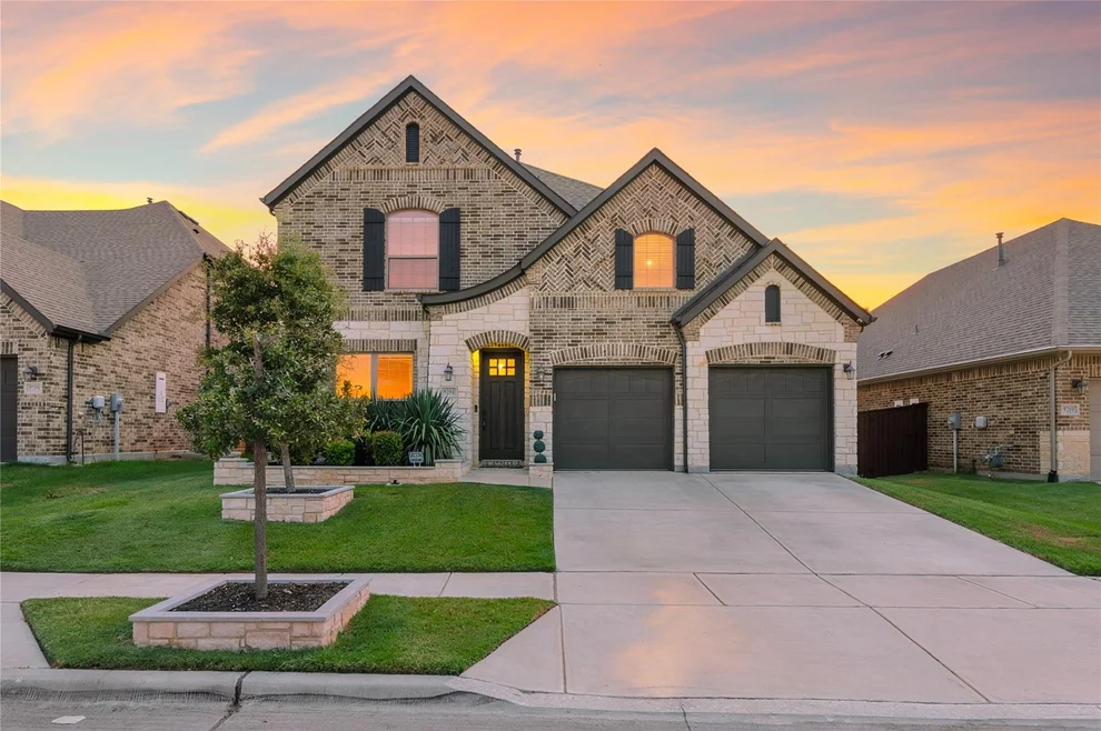 Unit for sale at 9204 Armadillo Trail, North Richland Hills, TX 76182