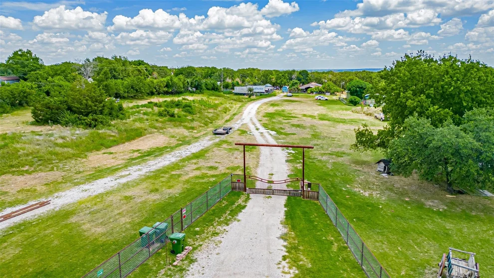 Unit for sale at 5944 Tenderfoot Trail, Fort Worth, TX 76135
