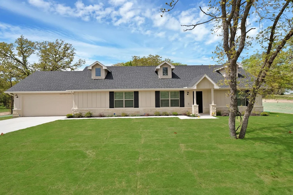 Unit for sale at 116 Sedona Creek Court, Poolville, TX 76487