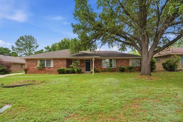 Unit for sale at 4713 Whistler Drive, Fort Worth, TX 76133