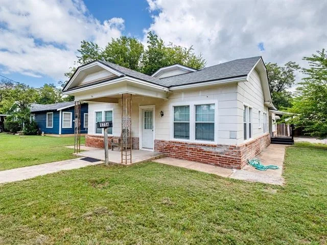 Unit for sale at 1714 8th Street, Brownwood, TX 76801