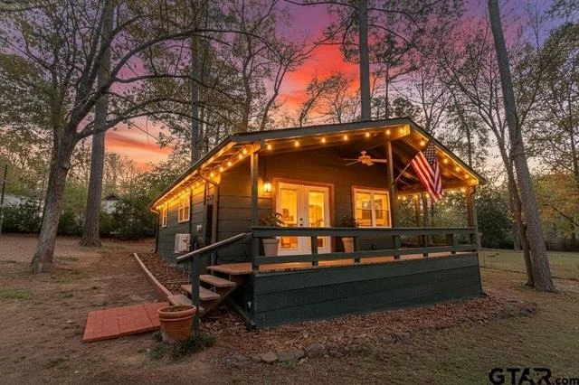 Unit for sale at 212 Canyon Drive, Hideaway, TX 75771