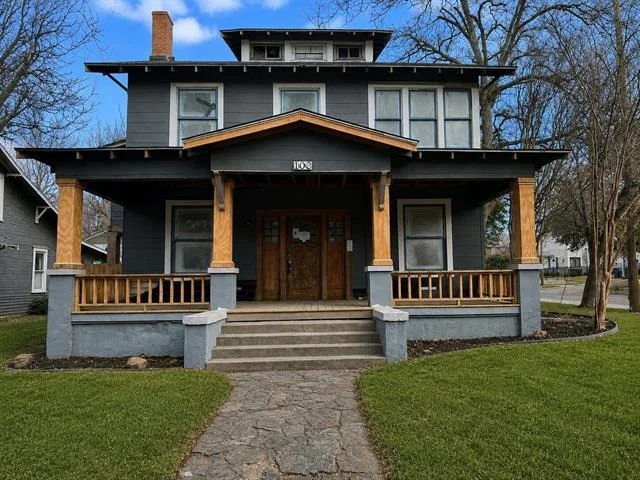 Unit for sale at 102 N Willomet Avenue, Dallas, TX 75208