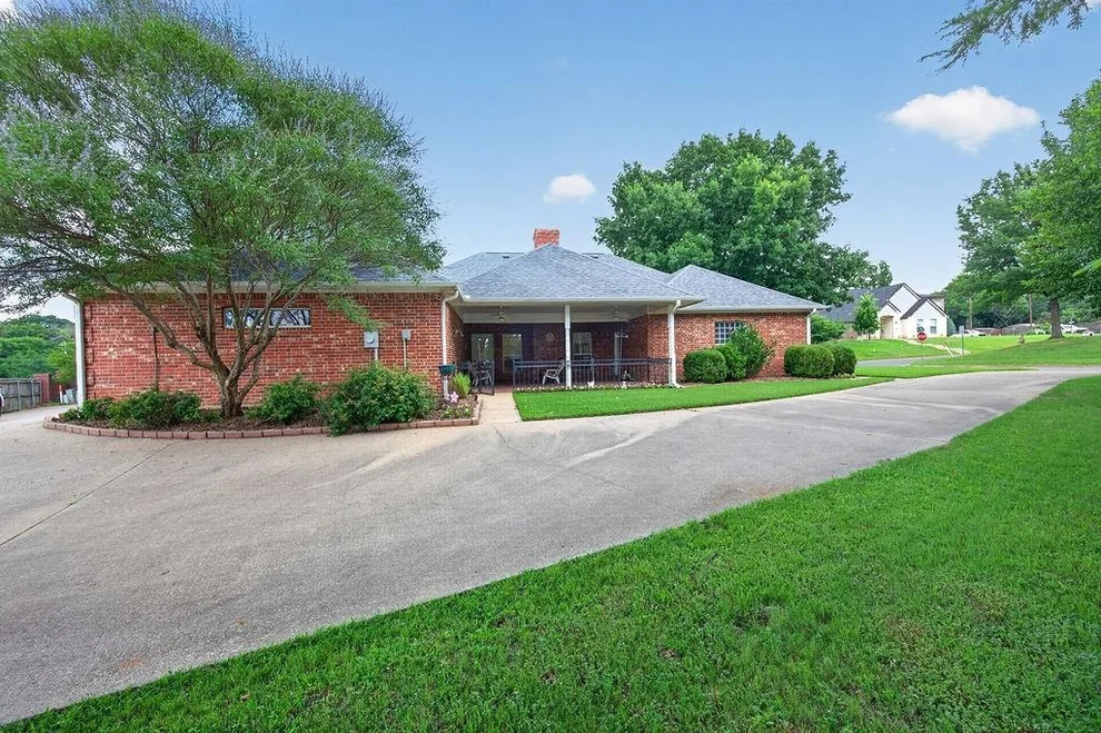 Unit for sale at 800 Rico Drive, Athens, TX 75751