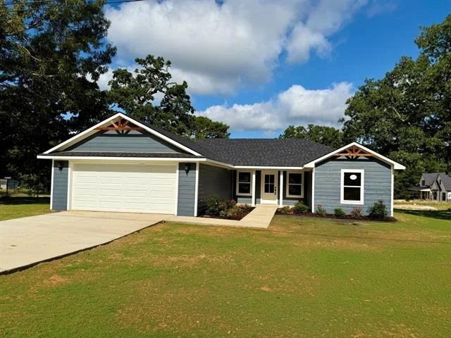 Unit for sale at 17555 CR 4108, Lindale, TX 75771