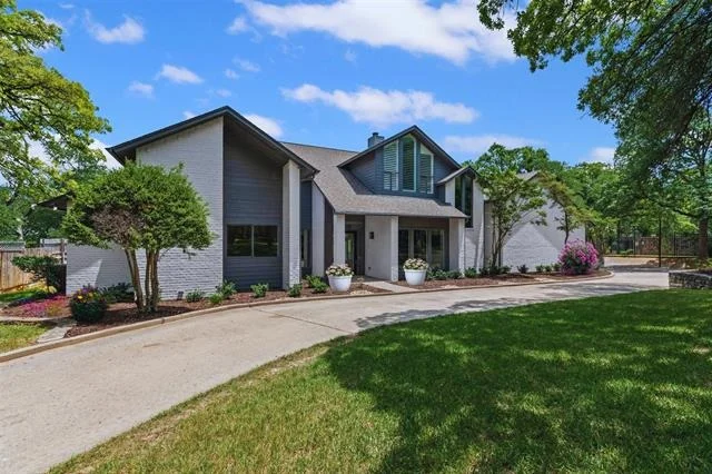 Unit for sale at 2109 Greta Lane, Fort Worth, TX 76120