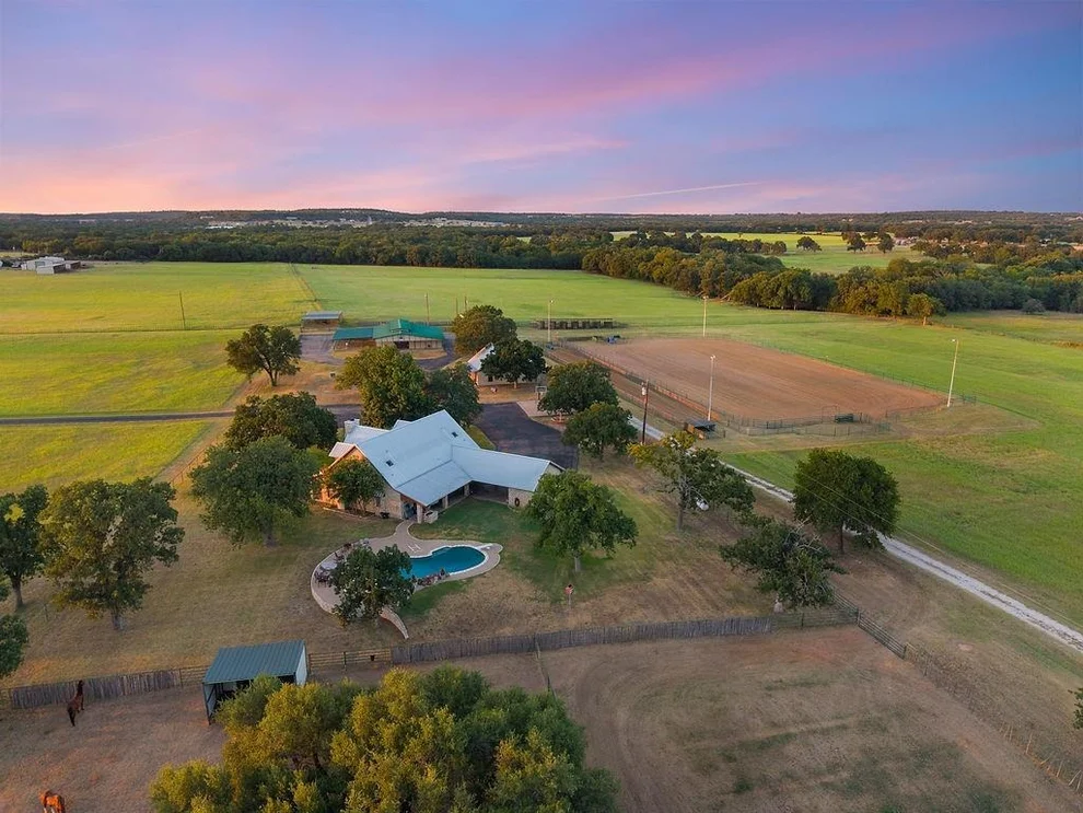 Unit for sale at 24860 N US Highway 281, Stephenville, TX 76401